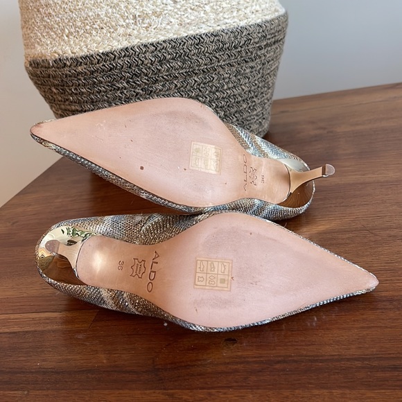 STUNNING Aldo NWOT gold and silver sparkly high heels size 6 - Picture 6 of 9